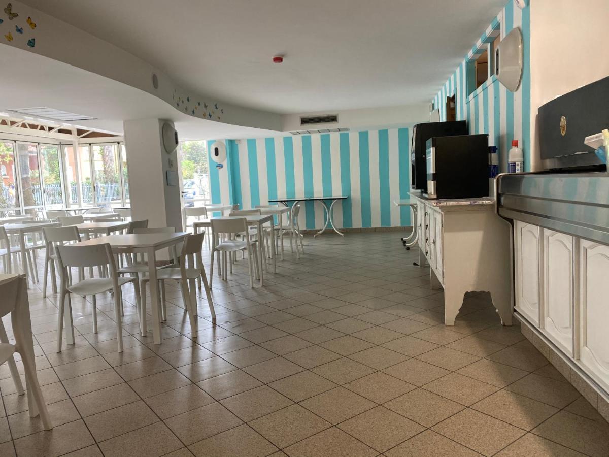 Hotel Modenese Риччоне Экстерьер фото