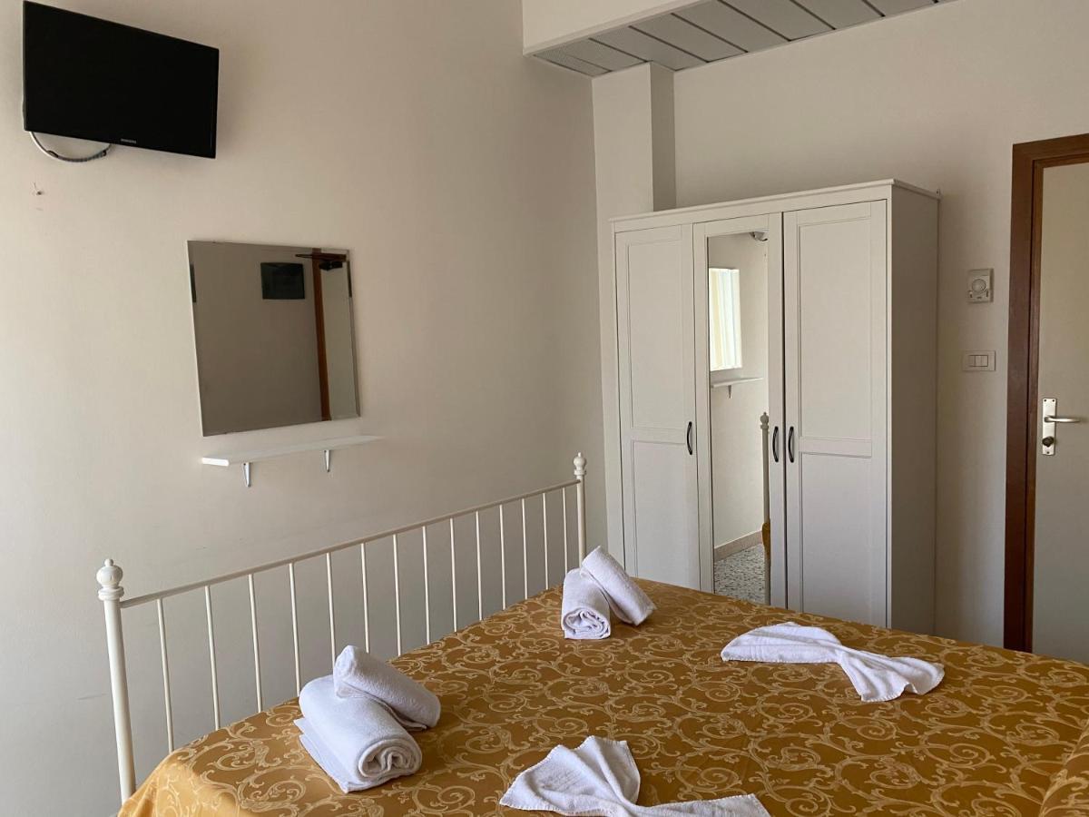 Hotel Modenese Риччоне Экстерьер фото