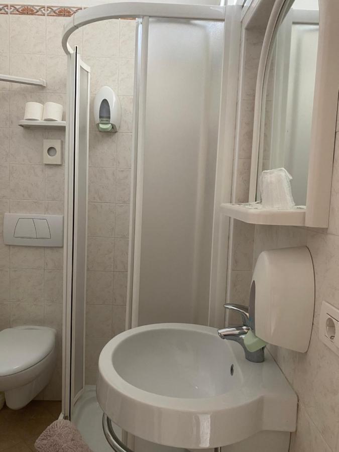 Hotel Modenese Риччоне Экстерьер фото